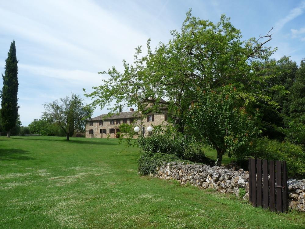 Borgo Gallinaio Монтериджиони Экстерьер фото